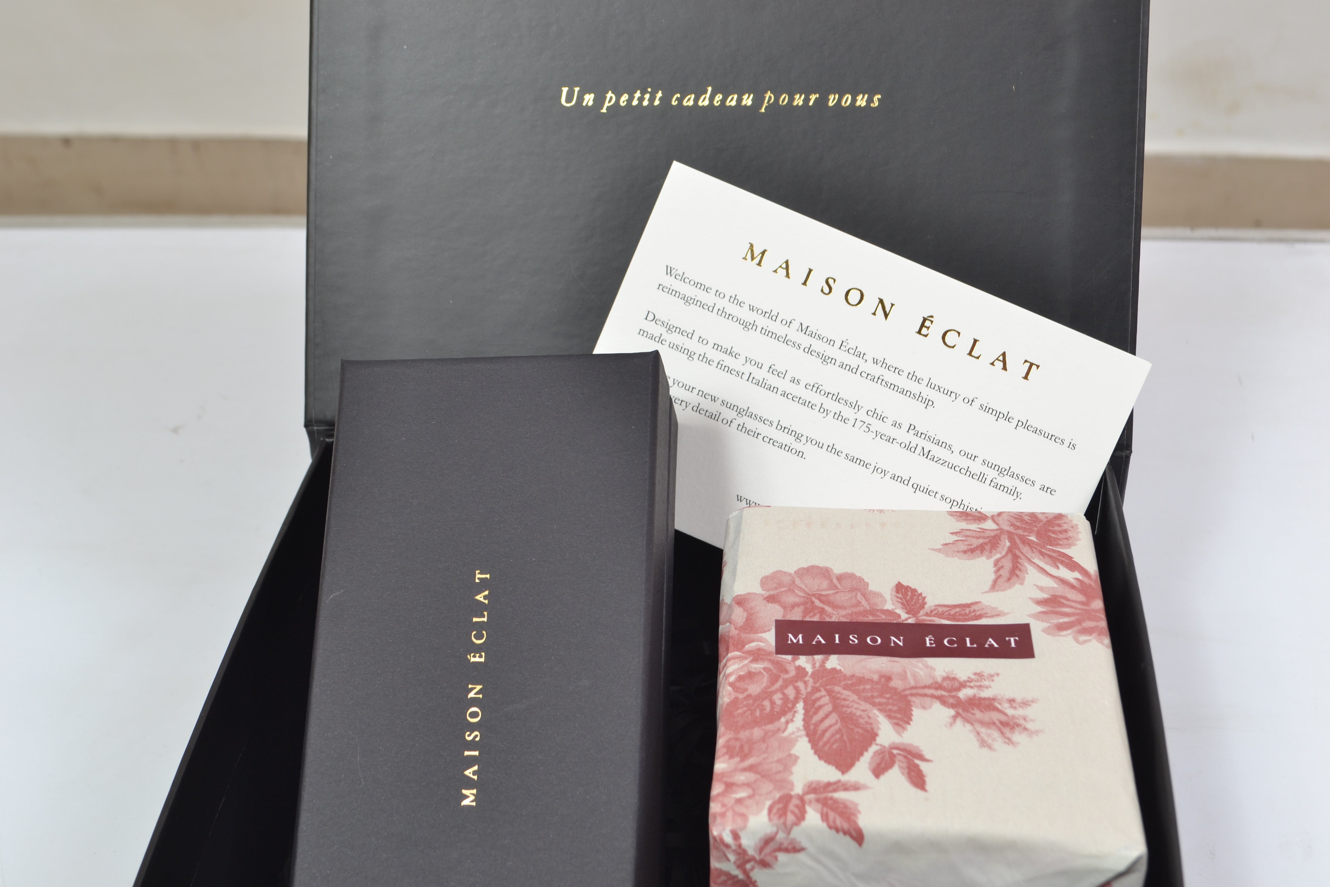 Maison Éclat Candle - French Rose & Oud