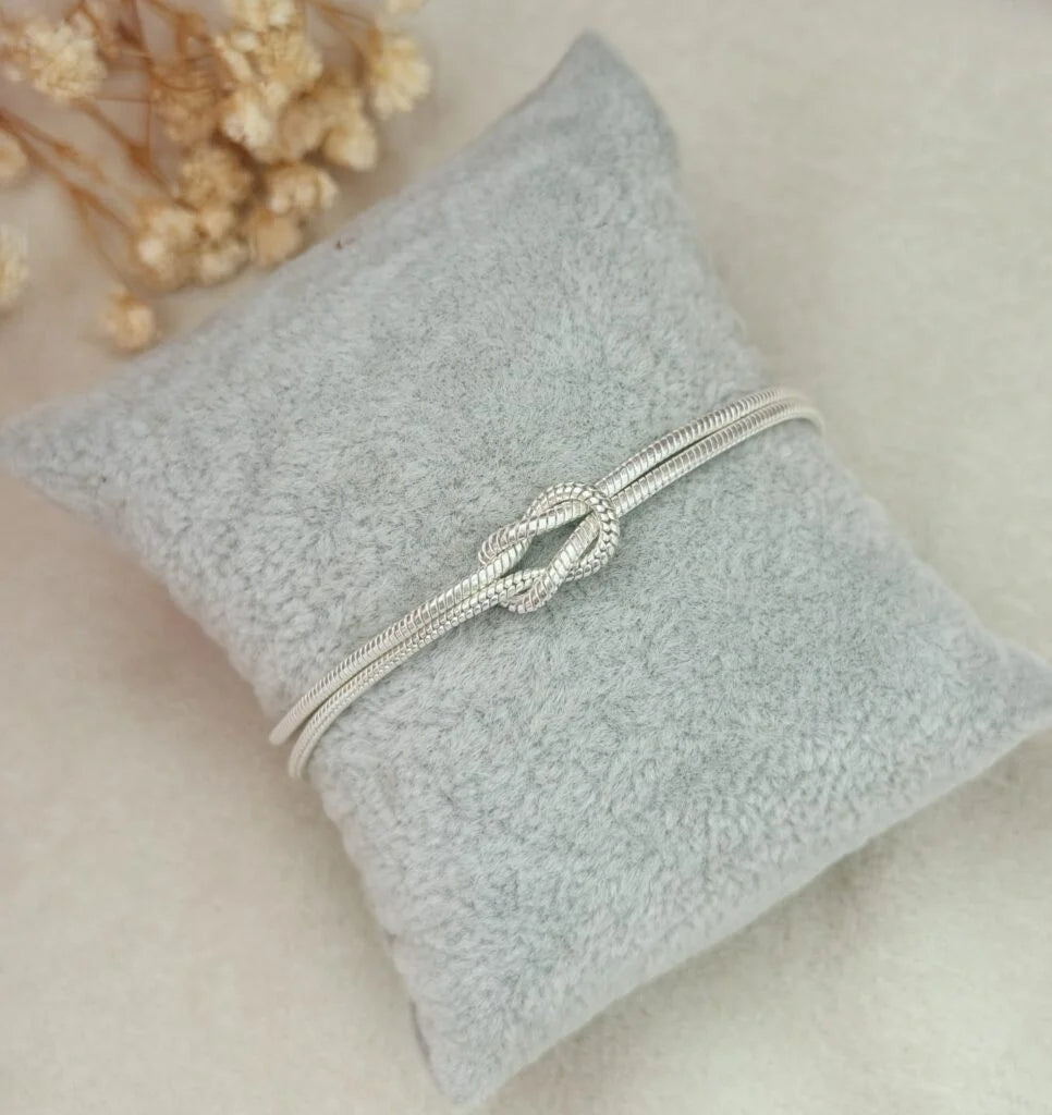 Maison Éclat Rakhi Giftbox